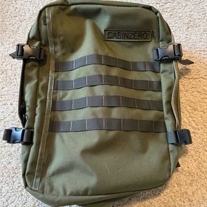 Cabinzero 28l military backpack NWT